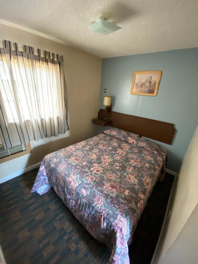 תרמופוליס Rainbow Motel מראה חיצוני תמונה