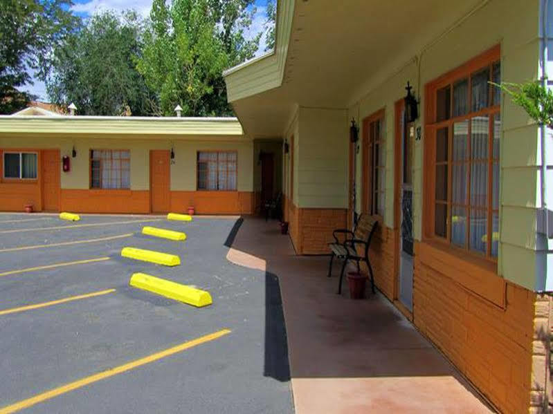 תרמופוליס Rainbow Motel מראה חיצוני תמונה